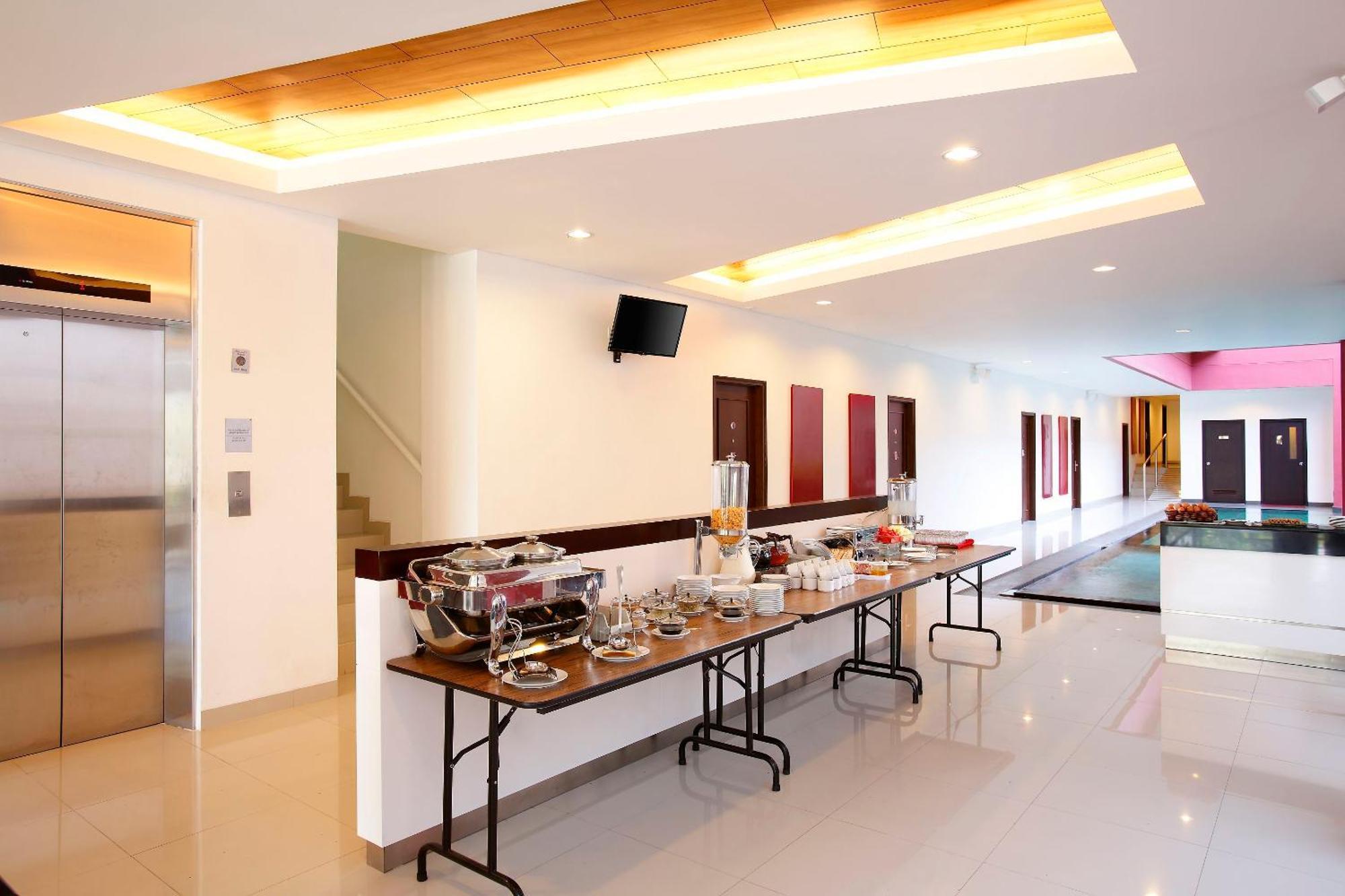 Amaris Hotel Dewi Sri - Bali Legian  Exterior photo